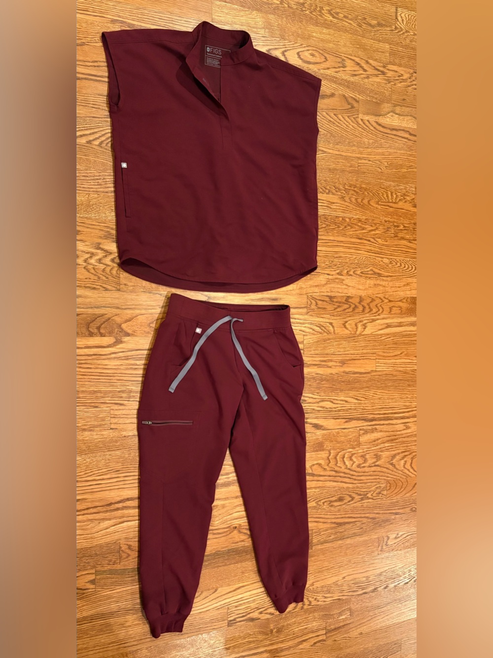 Women’s gigs TOP AND BOTTOM Burgundy Jogger Pants